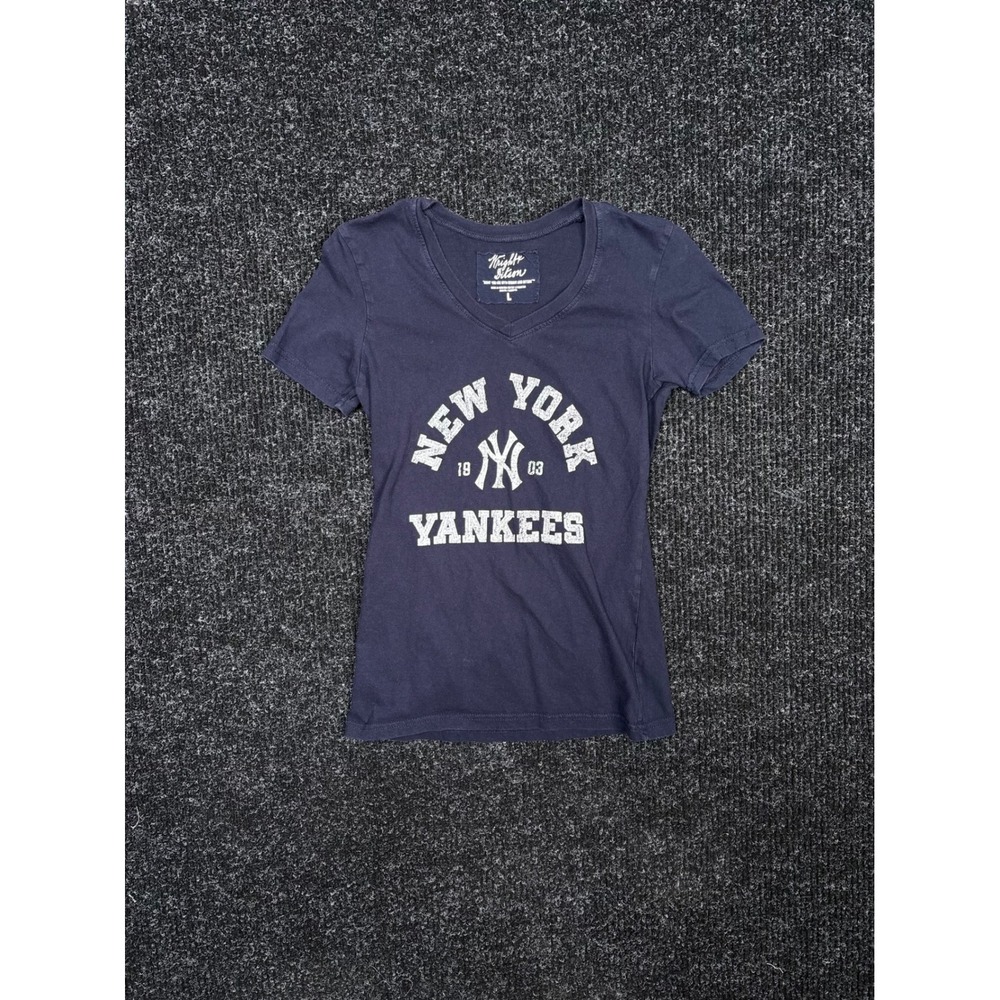 Wright and Ditson New York Yankees Navy Blue V-Neck Graphic T-Shirt Large